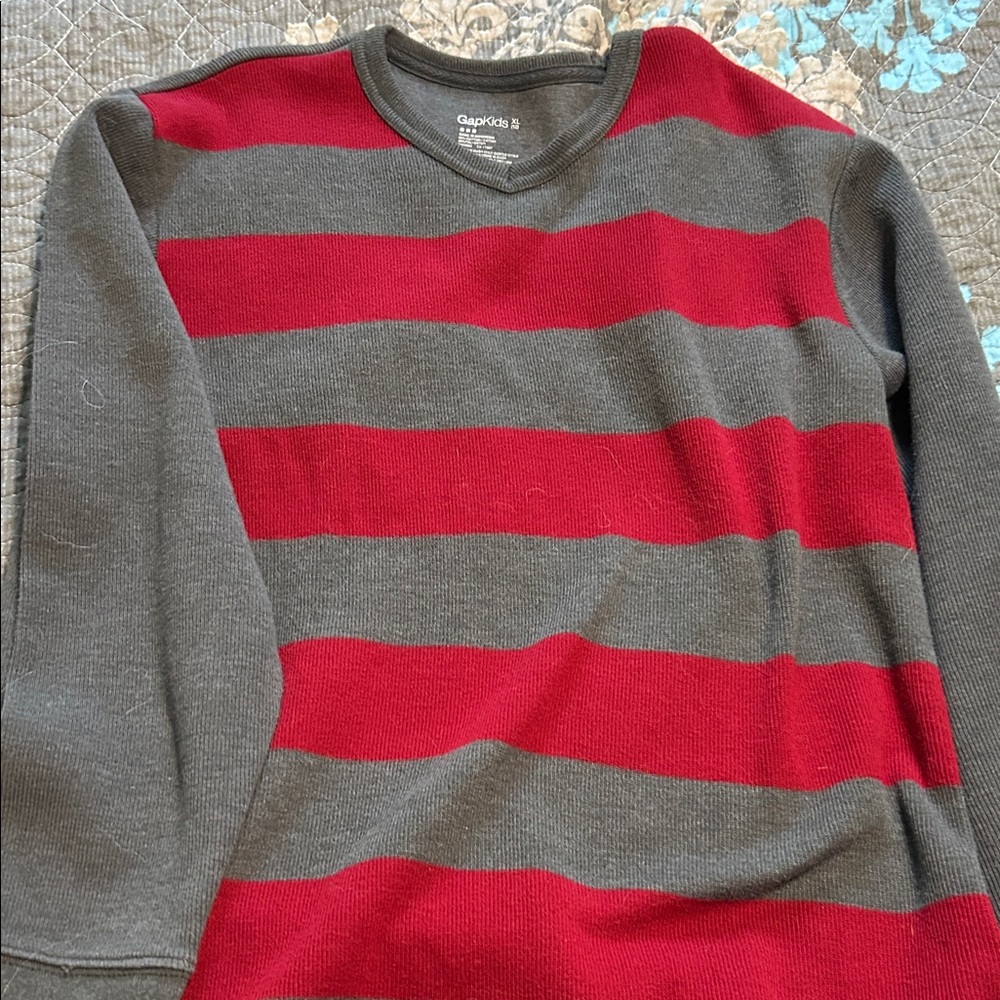 GAP kids Crewneck Sweater in Red and Gray Stripes